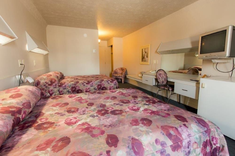 Travelodge By Wyndham דראמונדוויל מראה חיצוני תמונה