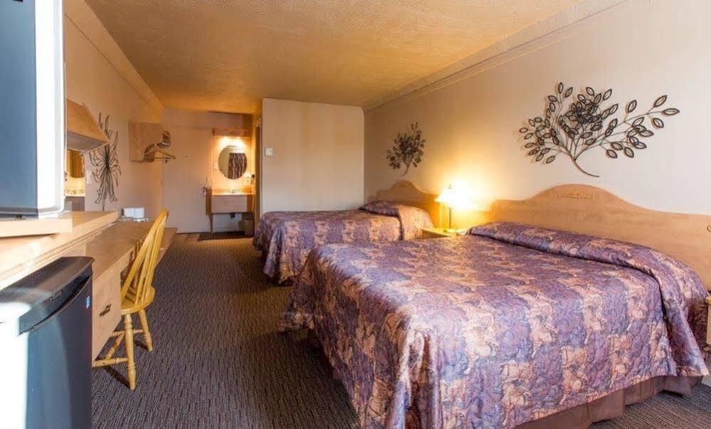 Travelodge By Wyndham דראמונדוויל מראה חיצוני תמונה